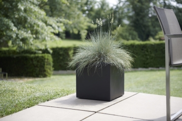 Blumenkübel Fiberglas BASE3 Manhattan schwarz 37 cm 